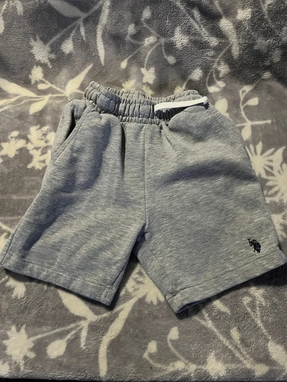 Bundle 4Pc Big BOYS Sz  SM -US Polo Knit Shorts & Eighty Eight, & 2 Old Navy Tee